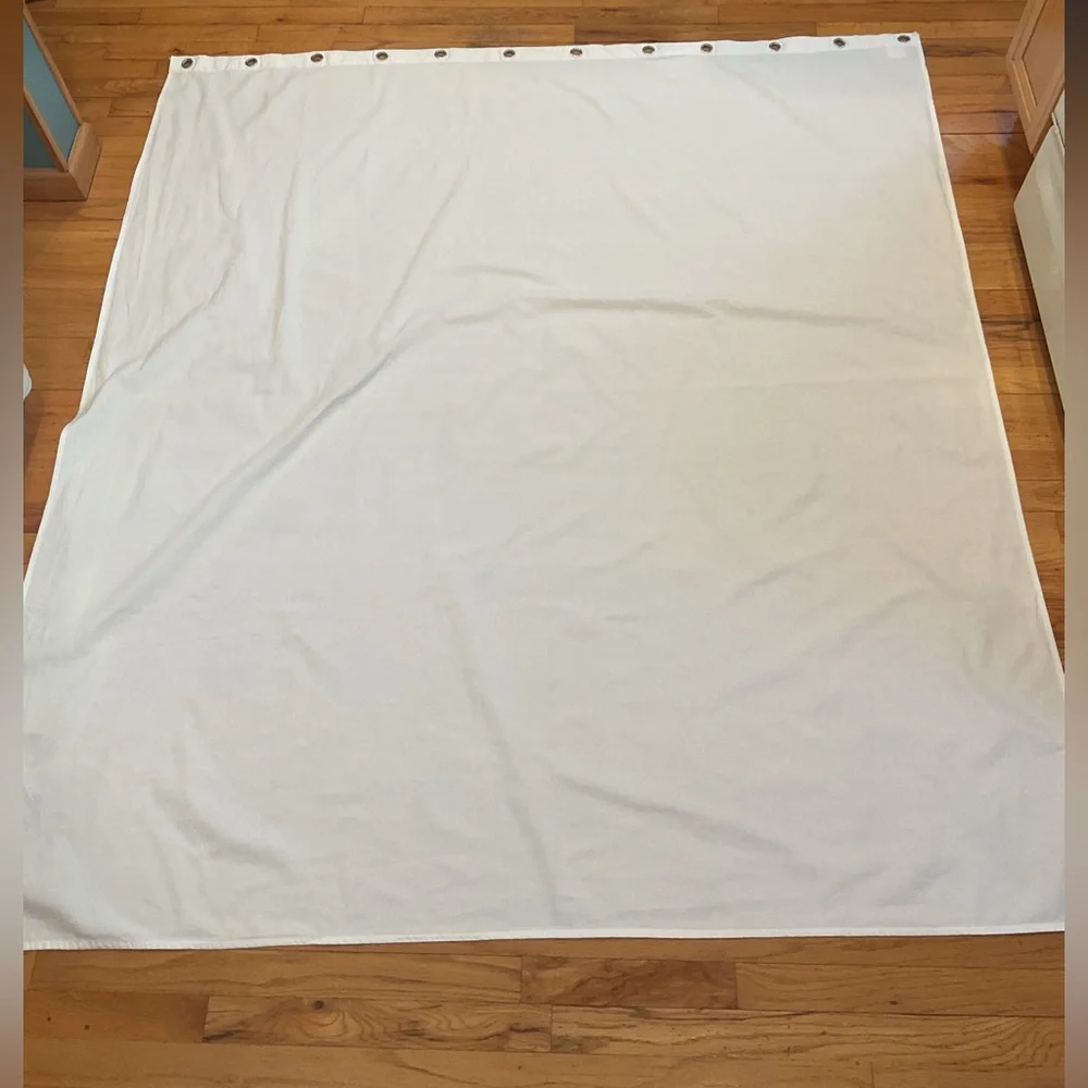 WHITE COTTON SHOWER CURTAIN WITH GROMMETS 2007 ROOM ESSENTIALS THICK 100% COTTON